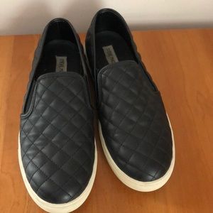 Steve Madden Ecentrcq Slip-On Sneaker (Size 11)